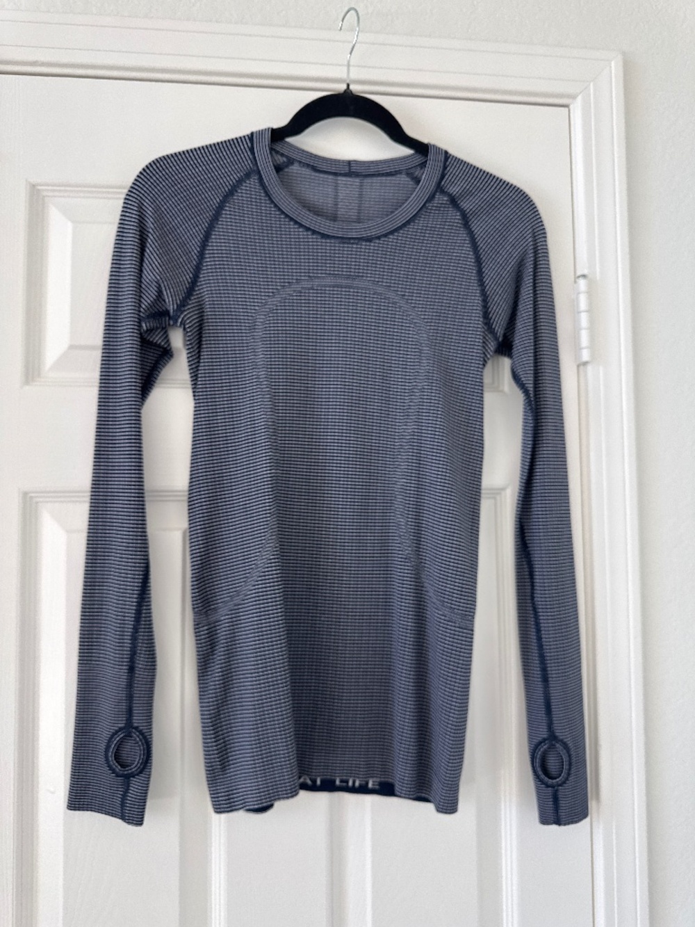 Lululemon - Navy/White Align LS Size 2